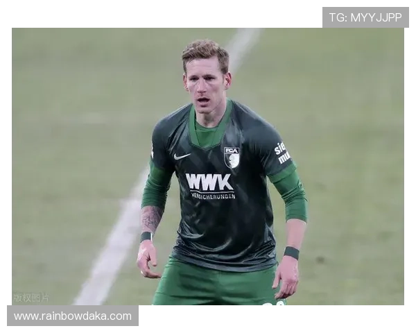 [国际足球]奥尔莫右路斜传 恩昆库抽射破门.